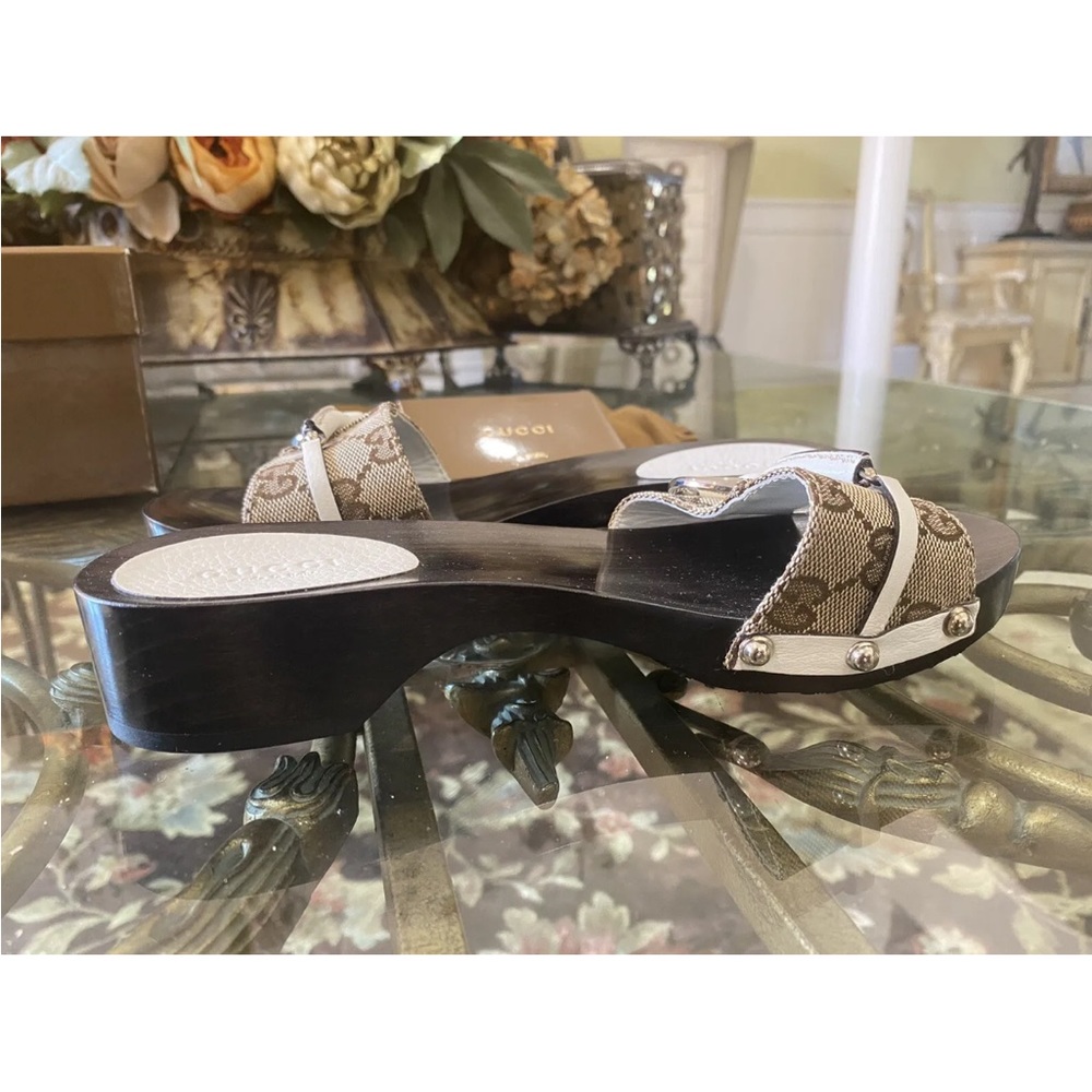 Vintage Gucci GG canvas horsebit wooden sandal. Size 35.5 - Picture 4 of 16